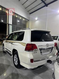 تويوتا لاندكروزر